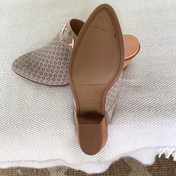 FRYE AND CO LEATHER CLOG/MULES SZ 9 like new western - Picture 2 of 5